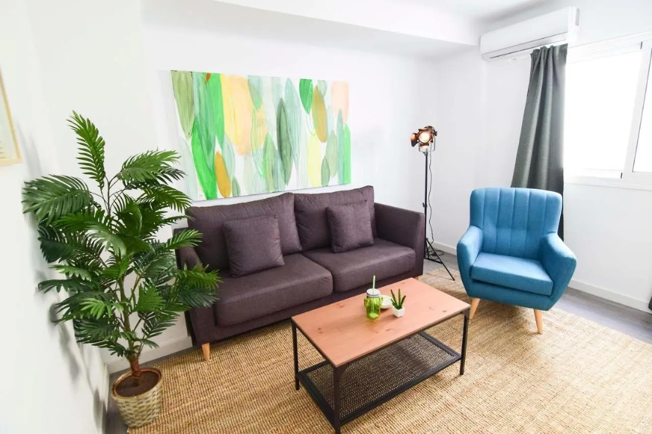 Apartamento Con Terraza En El Centro Historico De Capuchinos Málaga